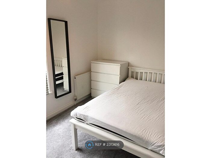 3 Bedroom Terraced House To Rent In Talbot Road, Southsea, PO4