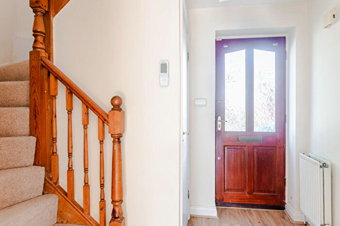 2 Bedroom Link Detached House For Sale In Redhouse Lane, Chapel Allerto, LS7