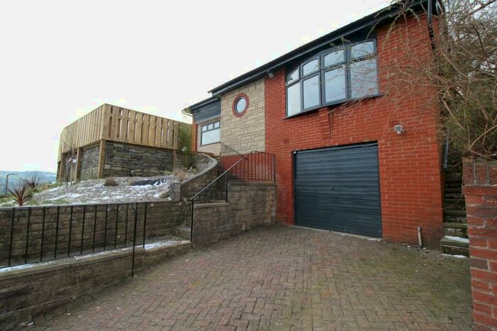 3 Bedroom Detached Bungalow To Rent In Heatherside Road, Ramsbottom, Bury, BL0