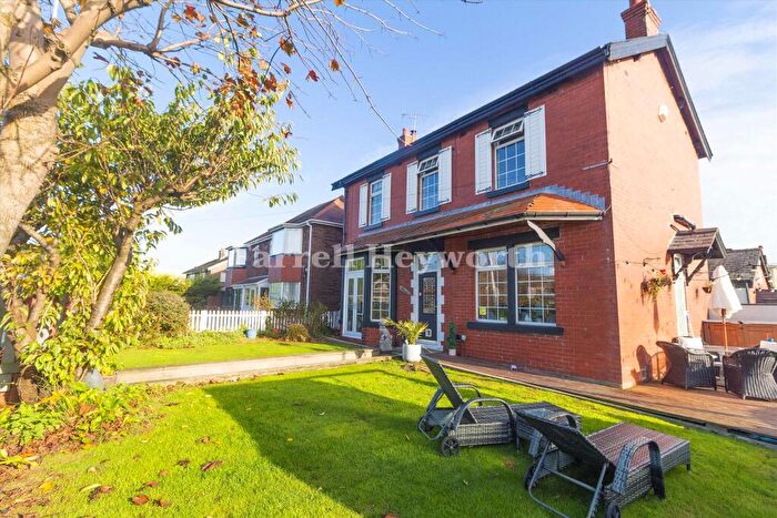 4 Bedroom Detached House For Sale In Blackpool Old Road, Blackpool, FY3