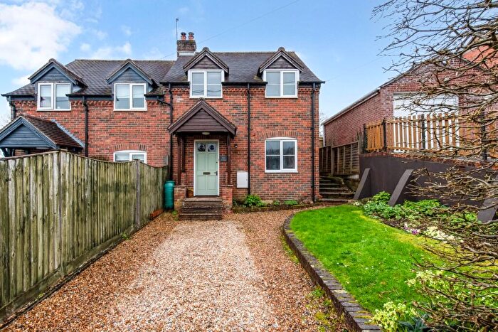 3 Bedroom Semi-Detached House For Sale In Old Lyndhurst Road, Cadnam, Southampton, SO40