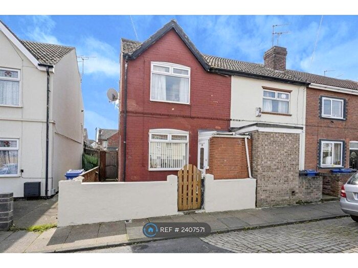 2 Bedroom End Of Terrace House To Rent In Staveley Street, Edlington, Doncaster, DN12