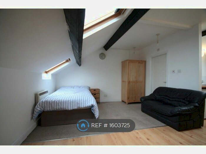 Studio To Rent In Nancroft Mount, Leeds, LS12