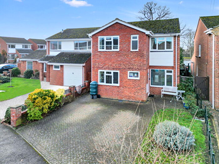 4 Bedroom Detached House For Sale In Beech Avenue, Biggleswade, SG18