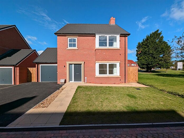 4 Bedroom Detached House For Sale In Grange Way, Gristhorpe, YO14