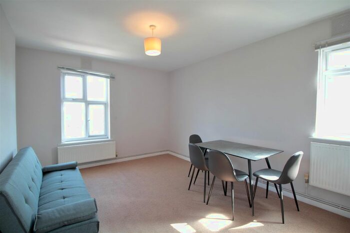 1 Bedroom Flat To Rent In Brixton Hill, London, SW2