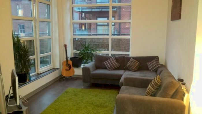 2 Bedroom Apartment To Rent In Meadow View, Naples Street, M4