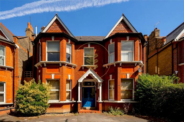 2 Bedroom Flat To Rent In Walm Lane, London, NW2