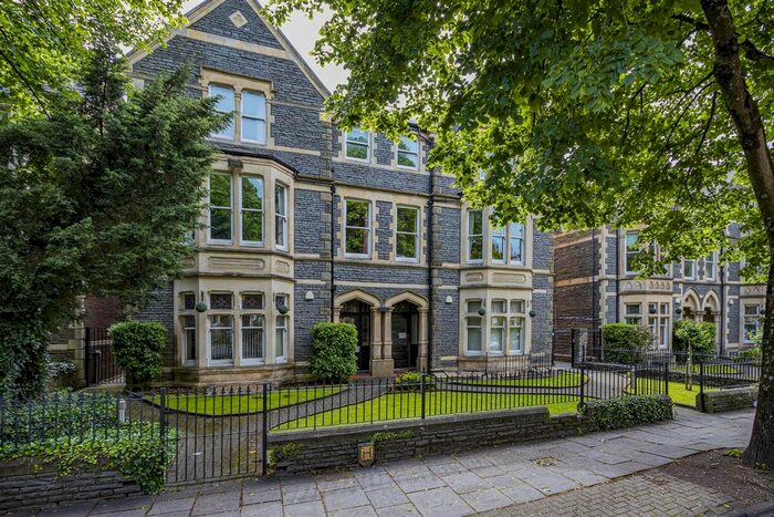 3 Bedroom Flat To Rent In Cathedral Road, Pontcanna, Cardiff, CF11