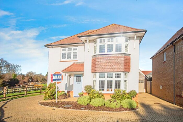 3 Bedroom Detached House For Sale In Hagelstowe Avenue, Rochester, Kent, ME3