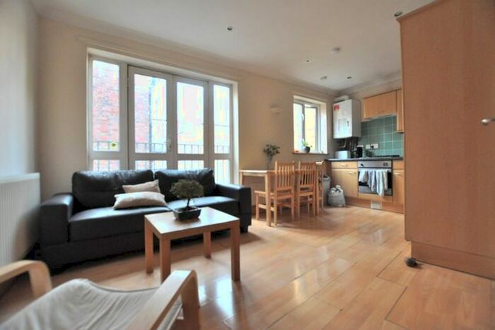 2 Bedroom Flat To Rent In Old Street, London EC1V