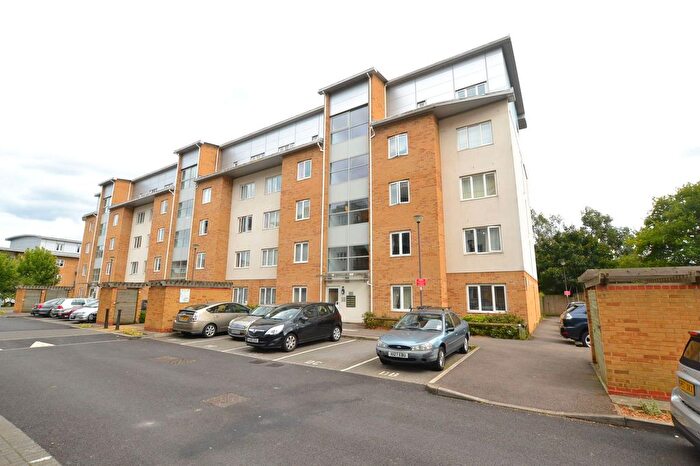 2 Bedroom Flat To Rent In Primrose Place, Isleworth, TW7