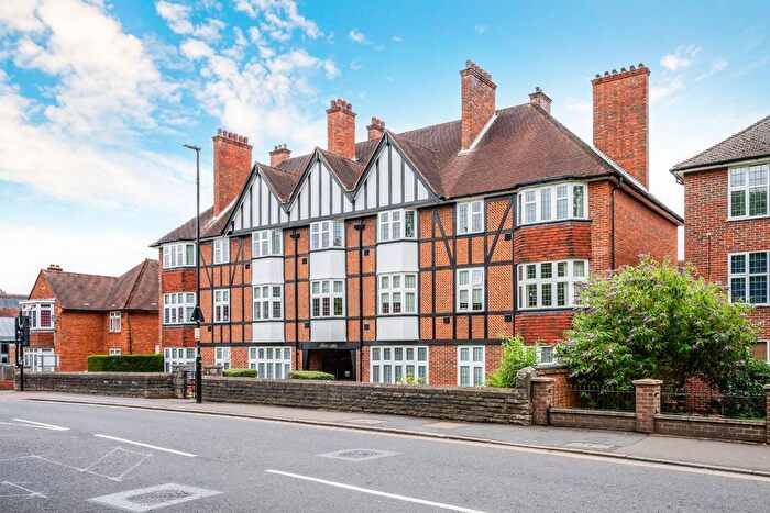 3 Bedroom Flat For Sale In Ashley Road, Epsom, KT18