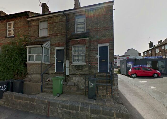 1 Bedroom Flat To Rent In Mote Road, Maidstone, Kent, ME15