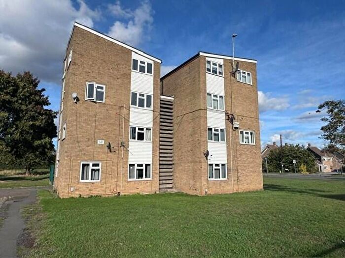 2 Bedroom Flat For Sale In Fairfax Court, St. Neots, PE19