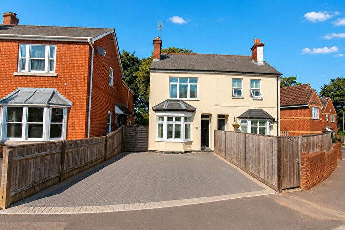 3 Bedroom Semi Detached House For Sale In Westbourne Terrace, Reading, RG30