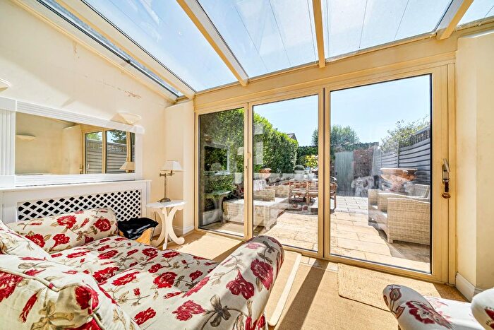 2 Bedroom Property For Sale In Bexley Street, Windsor, SL4