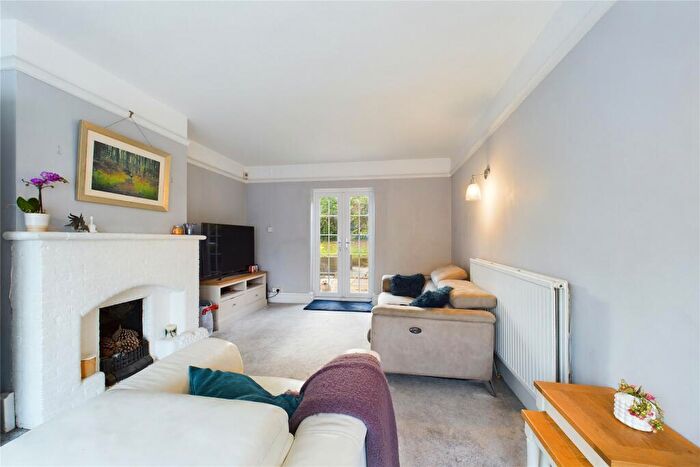 4 Bedroom Detached House For Sale In Oxford Road, Tilehurst, Reading, Berkshire, RG31