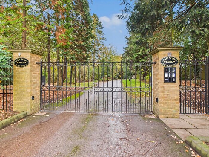 2 Bedroom Apartment For Sale In Seven Hills Road, Iver, Buckinghamshire, SL0