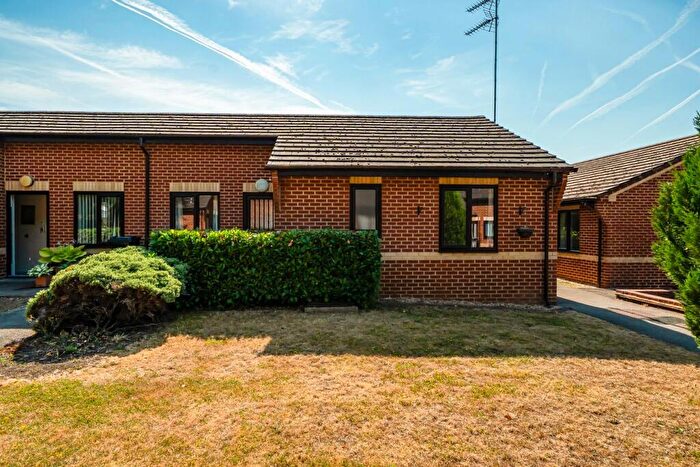 2 Bedroom Retirement Property For Sale In Kennet Court, Wokingham, RG41
