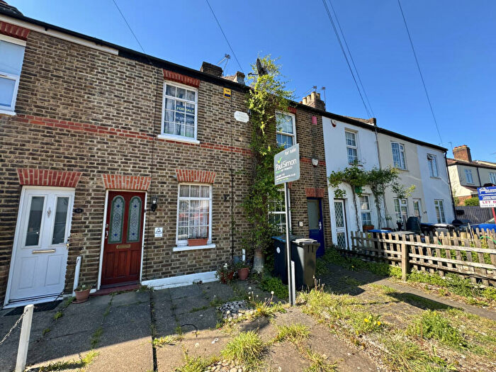2 Bedroom Cottage For Sale In Maud Cottages, Barrowell Green, Winchmore Hill, N21