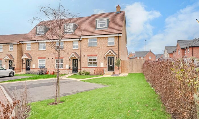 3 Bedroom End Of Terrace House For Sale In Morse End, Leighton Buzzard, LU7
