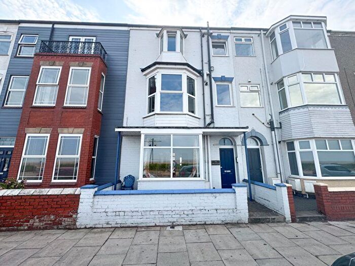 1 Bedroom Flat For Sale In Kingsway, Cleethorpes, DN35