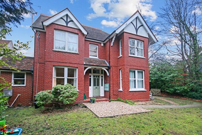 2 Bedroom Flat For Sale In London Road, East Grinstead, West Sussex, RH19