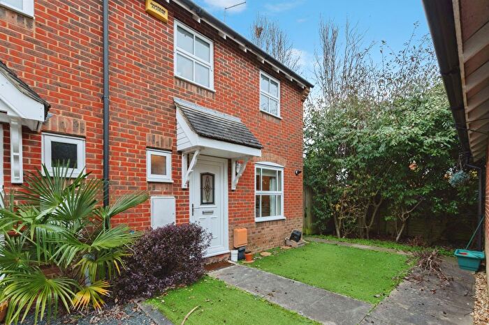 3 Bedroom End Terrace House For Sale In St. Cleeve Way, Ferndown, BH22