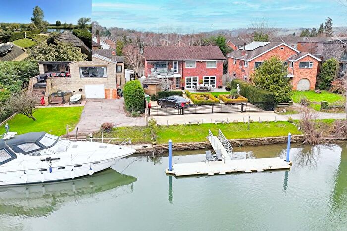 5 Bedroom Detached House For Sale In Thames View, River Gardens, Purley On Thames, Berkshire, RG8
