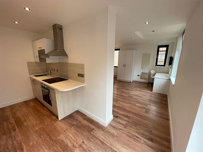 1 Bedroom Studio To Rent In Westcotes Drive, Leicester, LE3