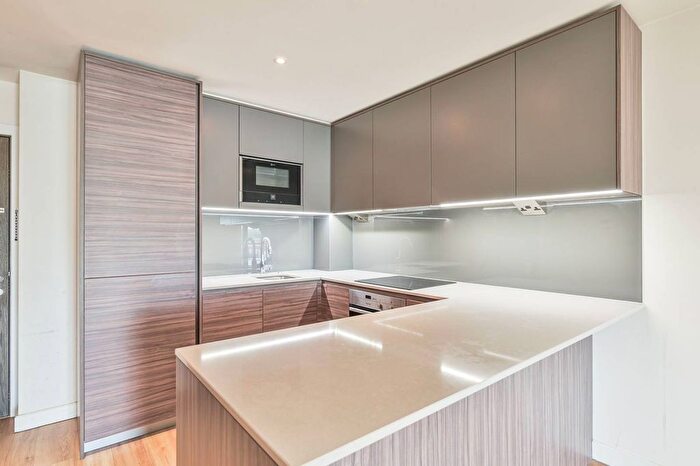 1 Bedroom Flat For Sale In Beaufort Square, Colindale, London, NW9