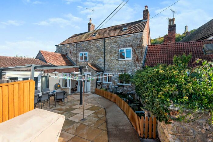 5 Bedroom Link Detached House For Sale In New Road, North Nibley, Dursley, GL11