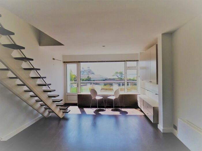 2 Bedroom Flat To Rent In Strand Court, Topsham, Exeter, EX3