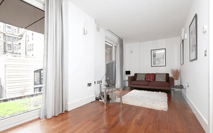 1 Bedroom Flat To Rent In Weymouth Street, Marylebone, London, W1W