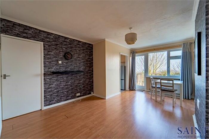 2 Bedroom Flat To Rent In Arundel Court, Hilton Road, Nottingham, NG3