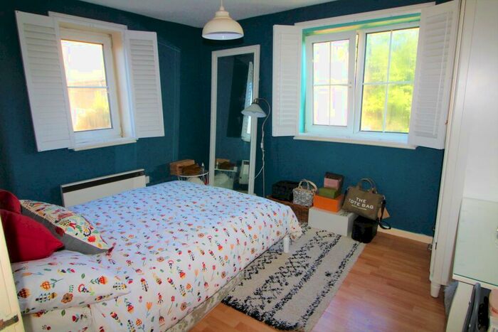 2 Bedroom Apartment To Rent In Windsor Quay, Cardiff, CF11