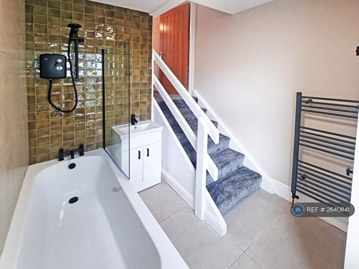 1 Bedroom Flat To Rent In Alexandra Road, Prenton, CH43