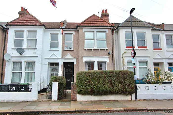 4 Bedroom House To Rent In Mannock Road, N22