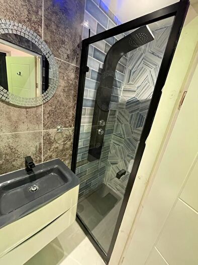 6 Bedroom Terraced House To Rent In Beech Grove, Manchester, M14