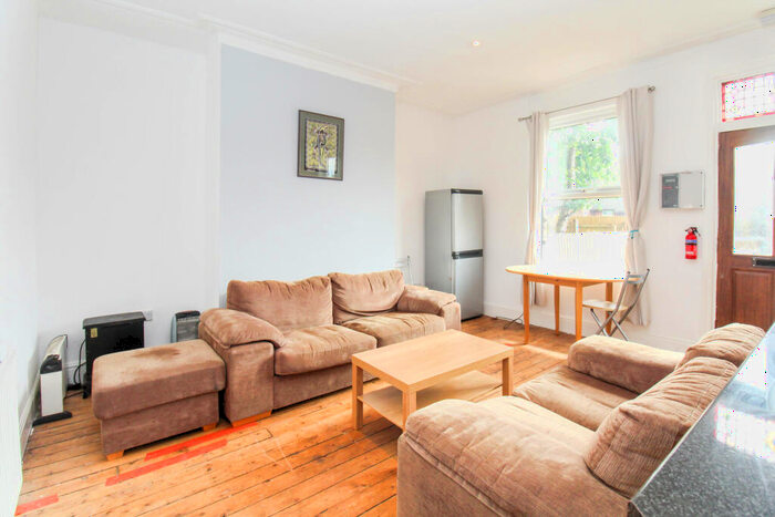 3 Bedroom Terraced House To Rent In Haddon Road, Leeds, Burley, LS4