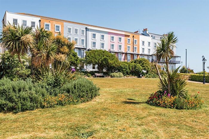 1 Bedroom Flat To Rent In Albion Place, Ramsgate, CT11