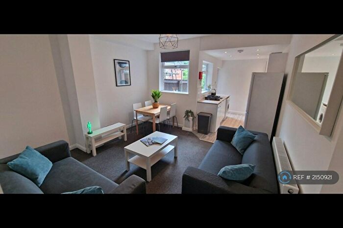 4 Bedroom End Of Terrace House To Rent In Marlborough Street, Nottingham, NG7