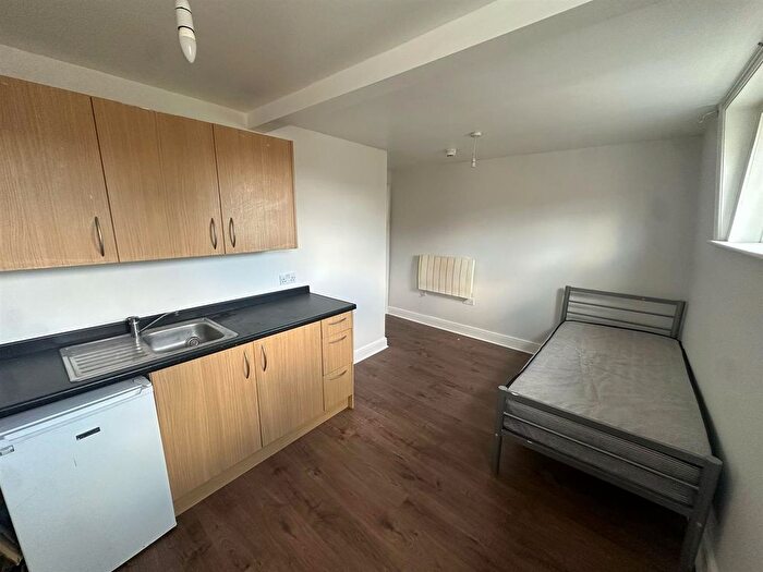 Studio To Rent In Station Rise, London, SE27