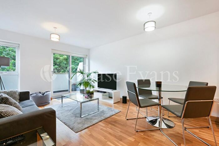 2 Bedroom Flat For Sale In The Duke, Langley Square, Oldfield Place, Dartford, Kent, DA1