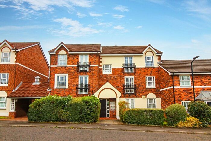 2 Bedroom Apartment To Rent In Chathill Close, Whitley Bay, NE25