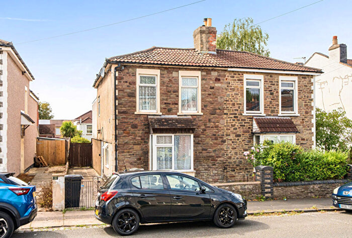 3 Bedroom Semi Detached House For Sale In Ridgeway Road, Bristol, BS16