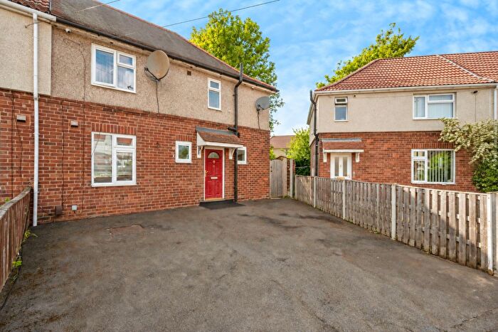 3 Bedroom Semi-Detached House For Sale In Wolsey Avenue, Doncaster, DN2