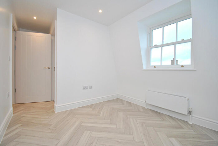 2 Bedroom Apartment To Rent In Church Street, Biggleswade, SG18
