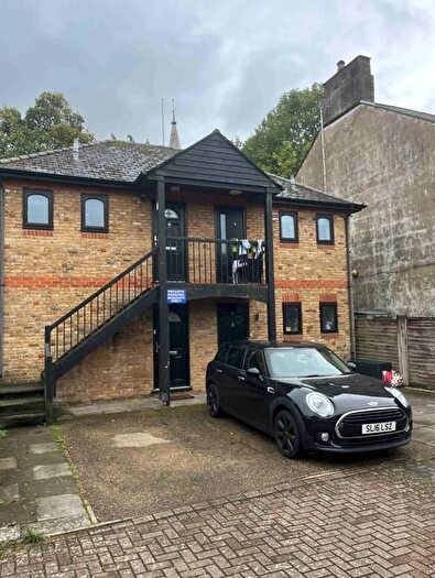 Property For Sale In Church Street, Rickmansworth, WD3